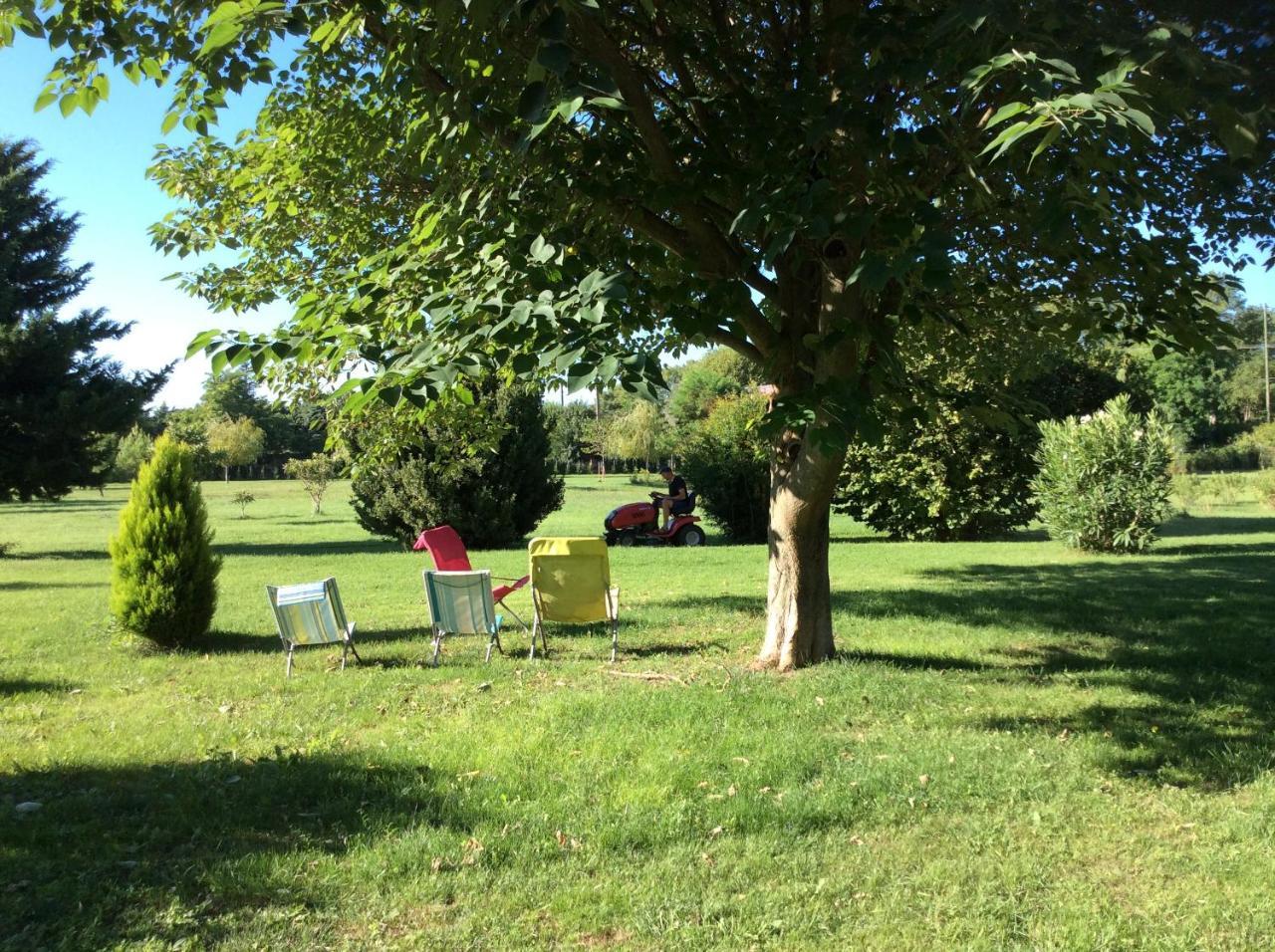 Bed and Breakfast Le Papillon De Soie à Pierrelatte Extérieur photo